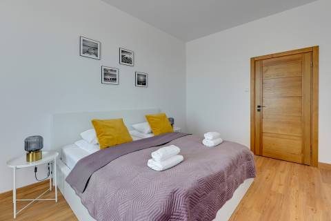 Blue Mandarin Riverside