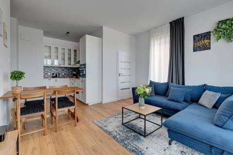 Blue Mandarin Riverside