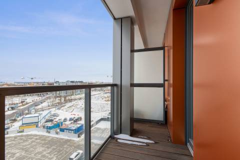 Blue Mandarin Riverside