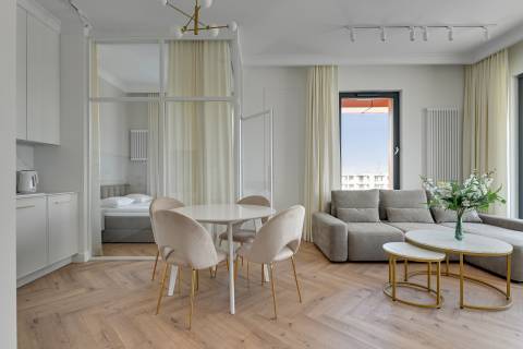 Blue Mandarin Riverside