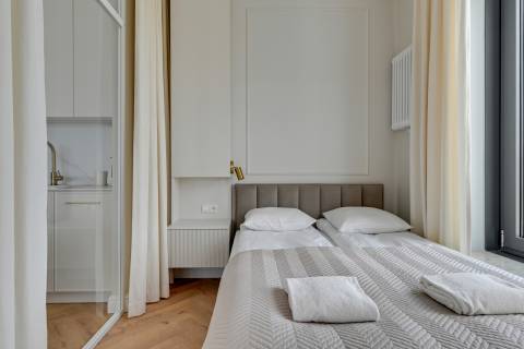 Blue Mandarin Riverside