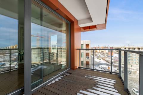 Blue Mandarin Riverside