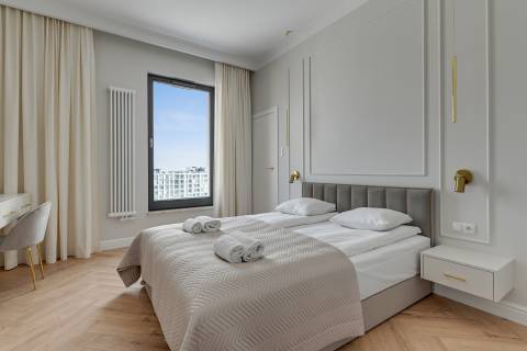 Blue Mandarin Riverside