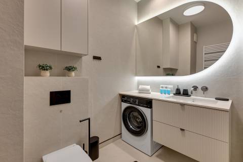 Blue Mandarin Riverside