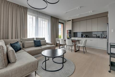 Blue Mandarin Riverside