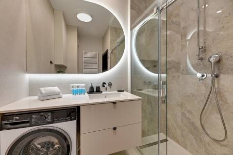 Blue Mandarin Riverside