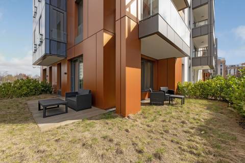 Blue Mandarin Riverside