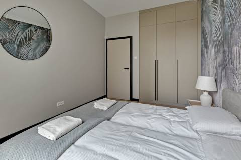 Blue Mandarin Riverside