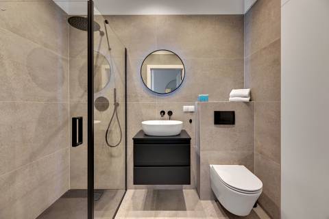 Blue Mandarin Riverside