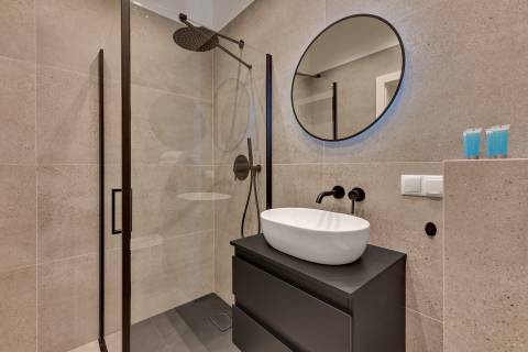 Blue Mandarin Riverside