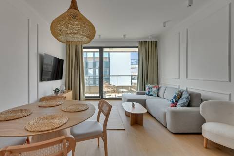 Blue Mandarin Riverside