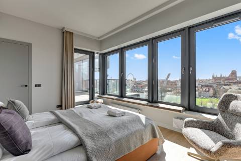 Blue Mandarin Riverside