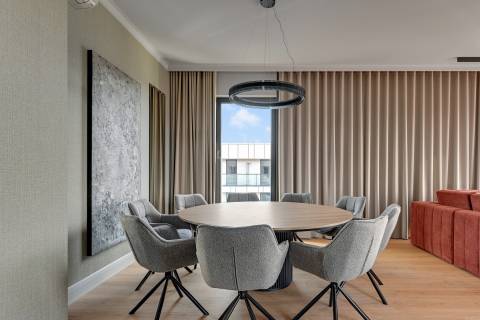 Blue Mandarin Riverside