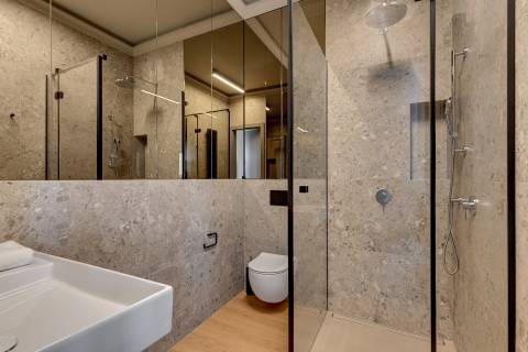 Blue Mandarin Riverside