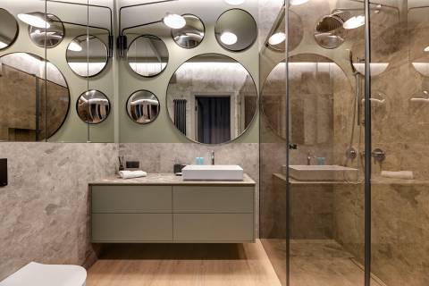 Blue Mandarin Riverside