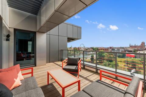 Blue Mandarin Riverside