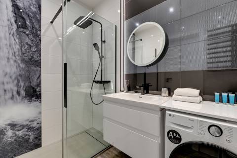 Blue Mandarin Riverside