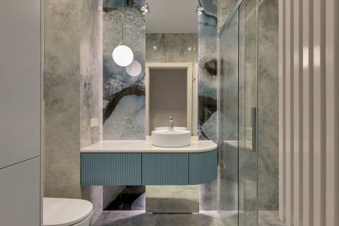 Blue Mandarin Riverside