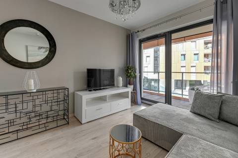 Blue Mandarin Riverside