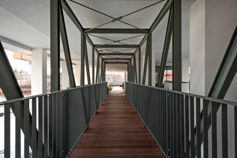 Blue Mandarin Riverside