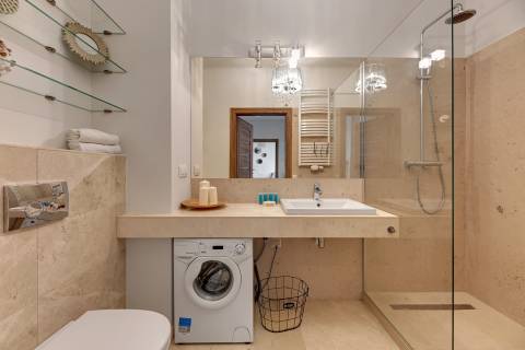 Blue Mandarin Riverside