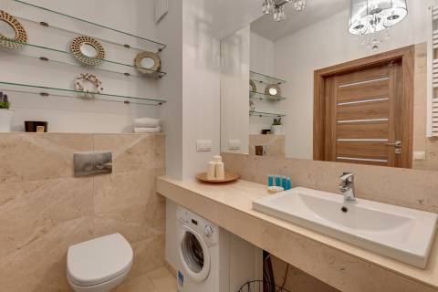 Blue Mandarin Riverside