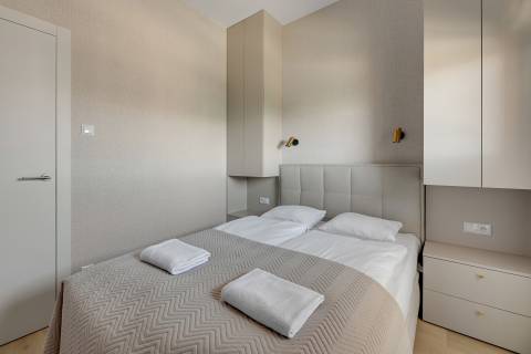 Blue Mandarin Riverside
