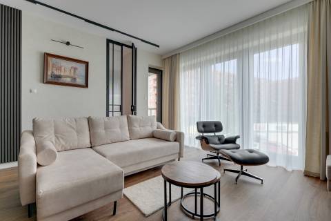Blue Mandarin Riverside