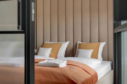 Blue Mandarin Riverside