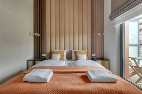 Blue Mandarin Riverside