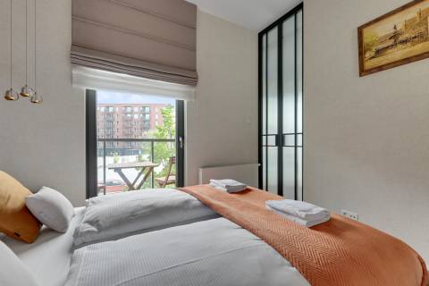 Blue Mandarin Riverside