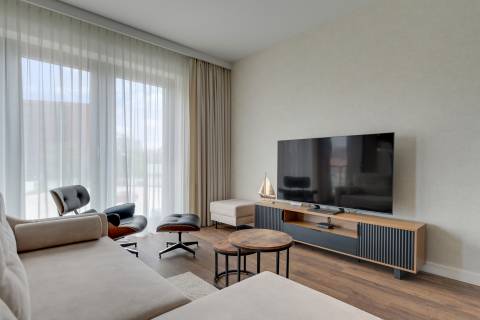 Blue Mandarin Riverside