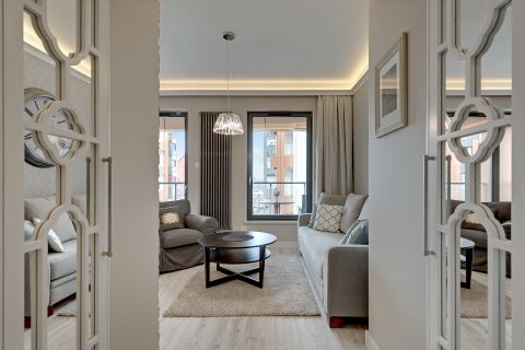 Blue Mandarin Riverside