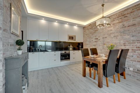 Blue Mandarin Riverside