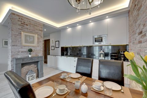 Blue Mandarin Riverside