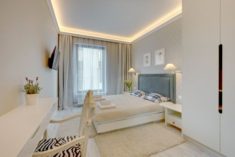 Blue Mandarin Riverside