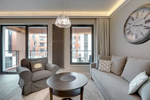 Blue Mandarin Riverside