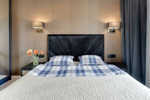 Blue Mandarin Riverside