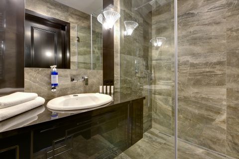 Blue Mandarin Riverside