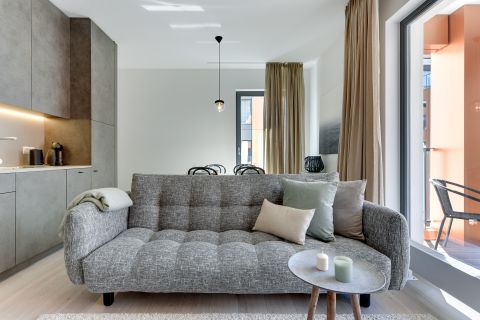 Blue Mandarin Riverside