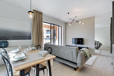 Blue Mandarin Riverside