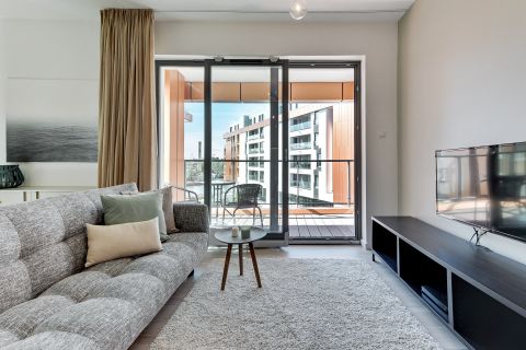 Blue Mandarin Riverside