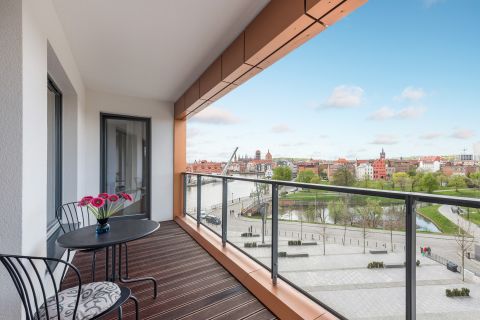 Blue Mandarin Riverside