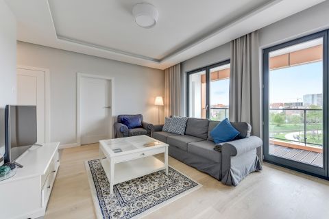 Blue Mandarin Riverside