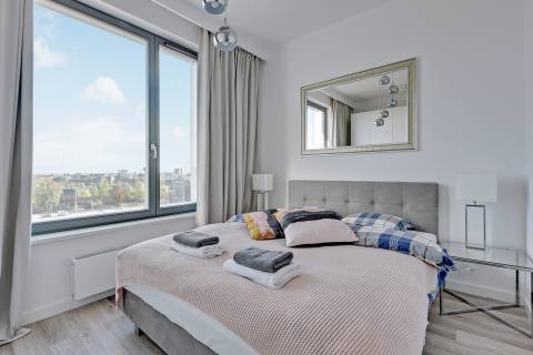 Blue Mandarin Riverside